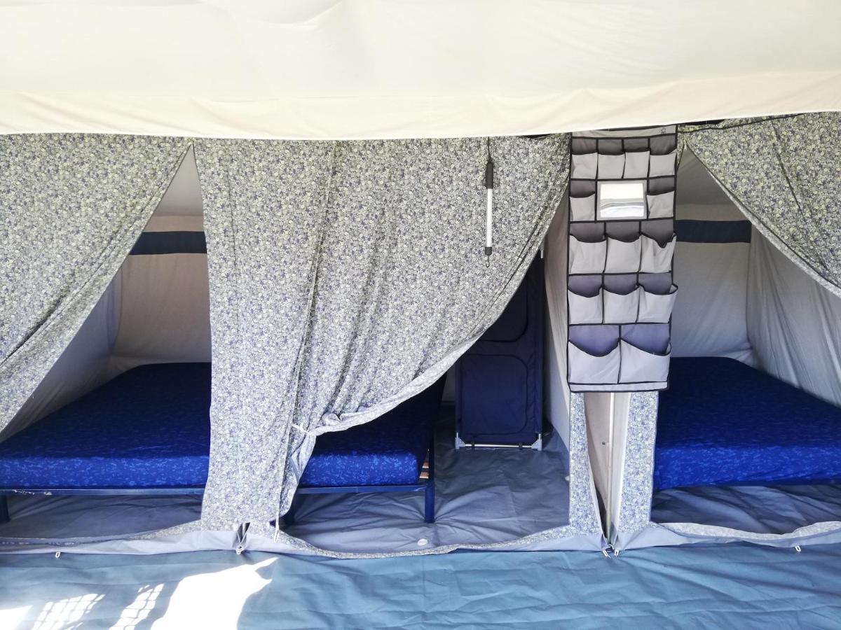 Hebergements Camping "Les Pieds Dans L'Eau" Crozon Exterior photo